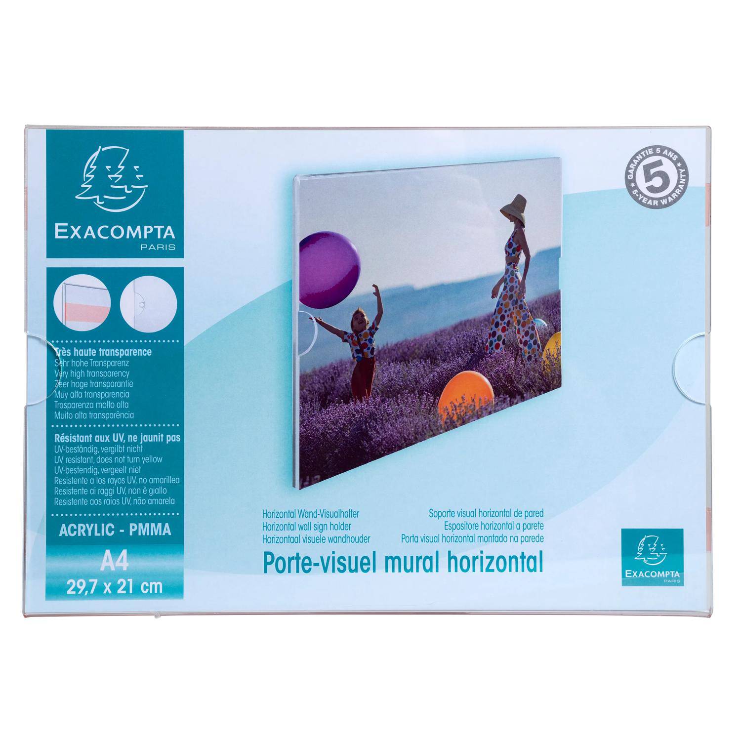 Exacompta Acryl PMMA A4 horizontaler Wandanzeigenhalter, gezeigt auf der Produktverpackung mit eingefügtem Beispielfoto und „5 Jahre