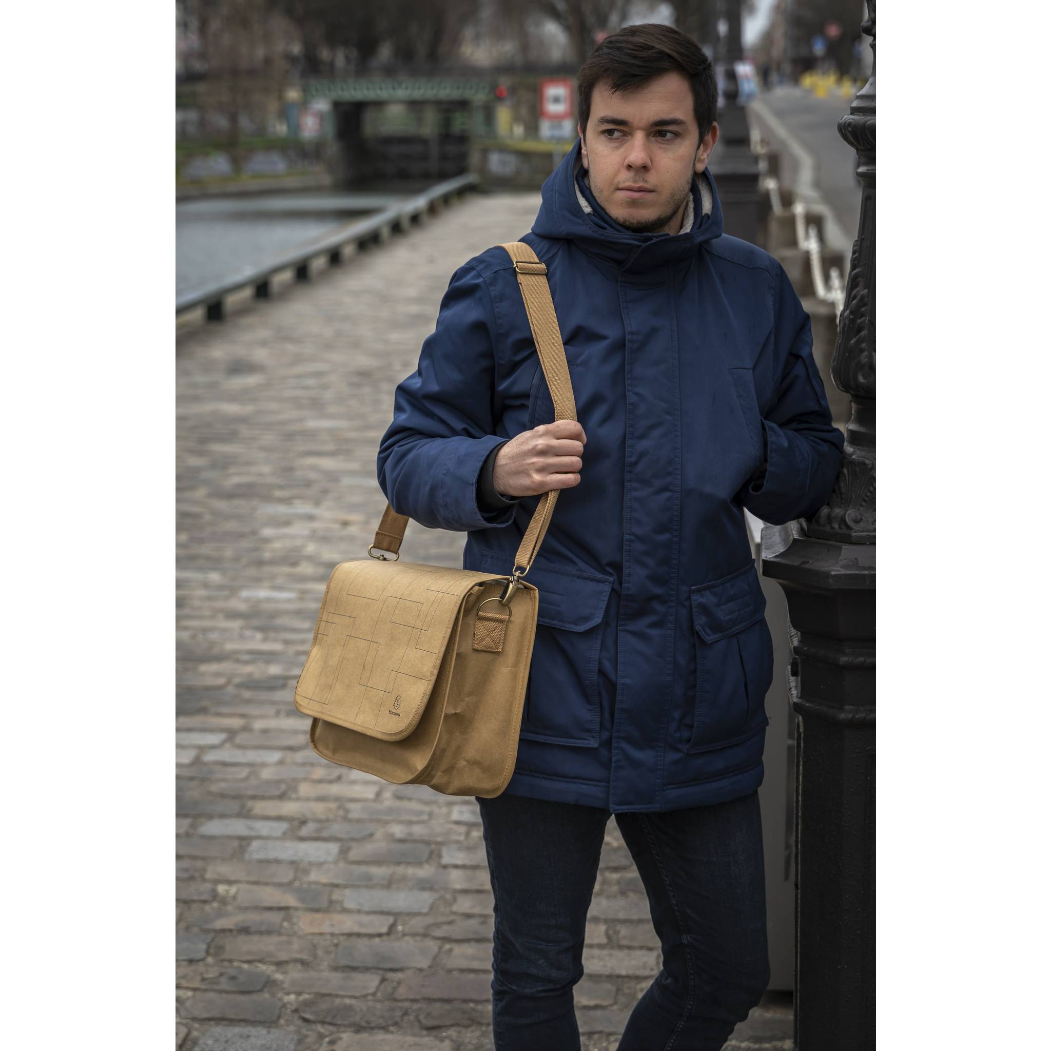 Exacompta 17650E Tasche aus Papier in Lederoptik, 39x27x13cm, Eterneco - Braun geometrische Motive