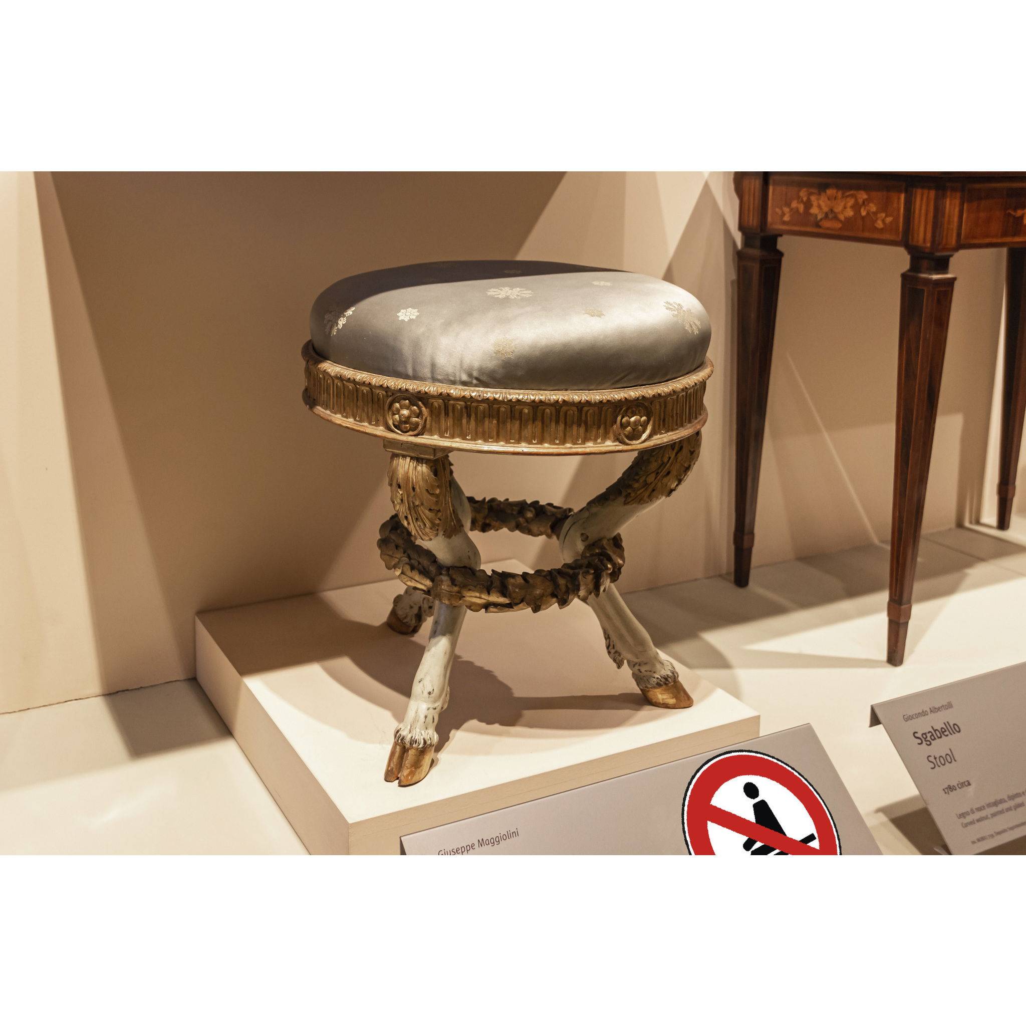 Exacompta Hinweisschild Sitzen verboten PVC selbstklebend 10 cm Rot 67016E