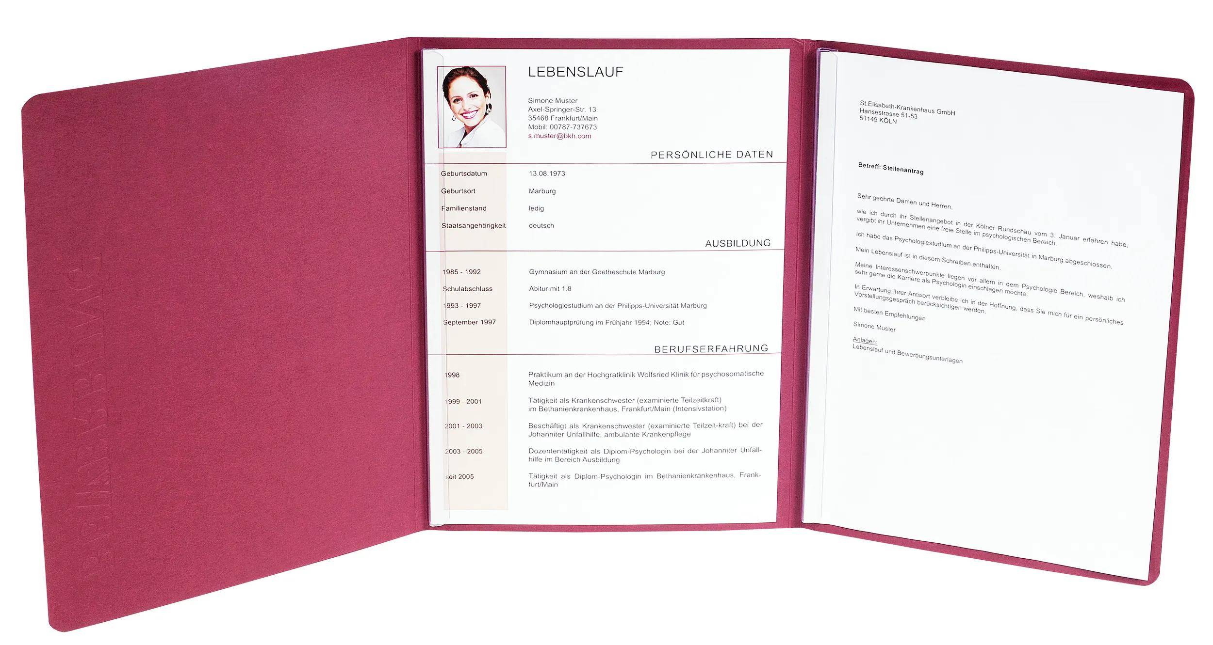 Ein offenes Lebenslauf mit Profilbild, persönlichen Daten, Ausbildungshistorie und beruflicher Erfahrung in strukturiertem Format angeordnet.