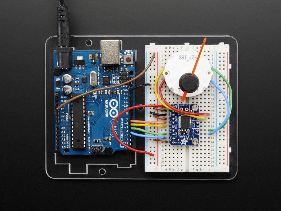 Adafruit Automotive Gauge Stepper Motor x27168, 600 Schritte, 315 Grad Drehbereich, 260 Ohm