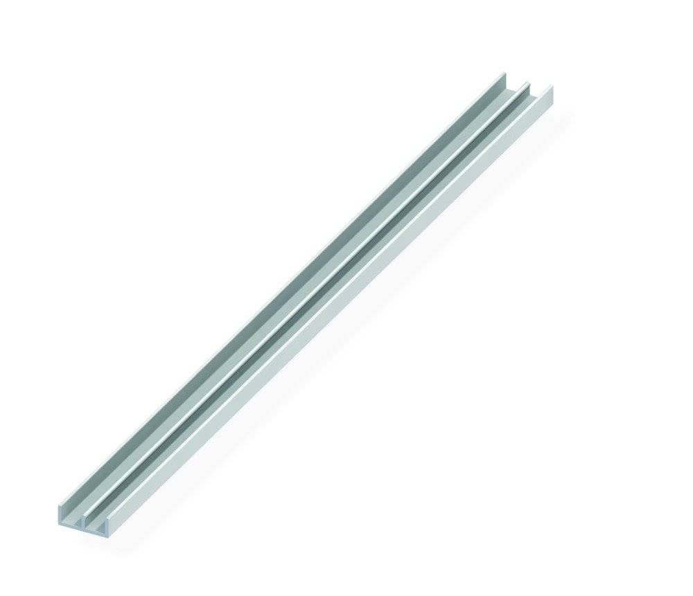 Ein langer, silberner, rechteckiger Metallbalken mit zwei parallelen Rillen, die sich über seine Länge erstrecken.