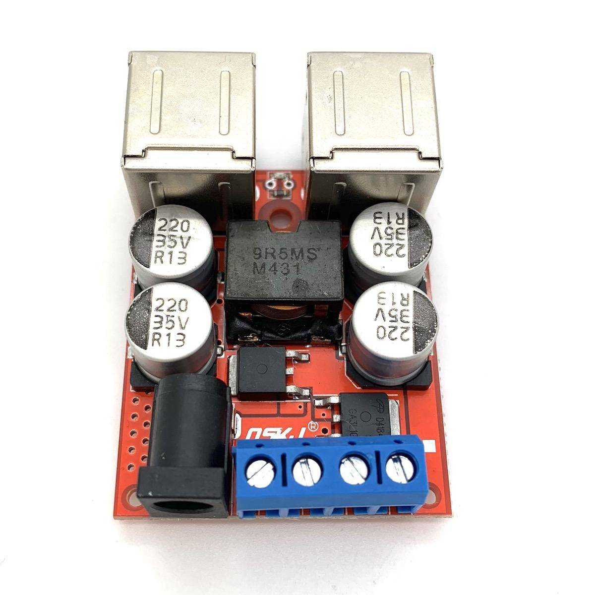 Netzteilmodul 8 - 35V -> 5V / 8A mit 4x USB Ausgang und Schraubklemmen