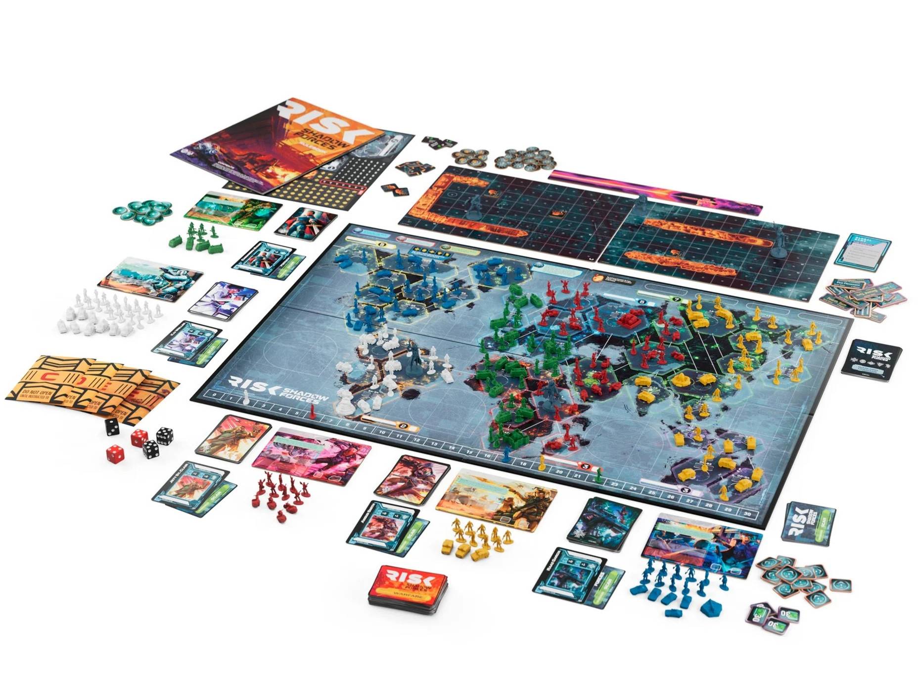 Ein Tisch-Strategiespiel-Setup mit einer großen Spielbrett-Karte, Karten, Spielmarken und farbigen Miniatur-Figuren, die darum herum angeordnet sind.