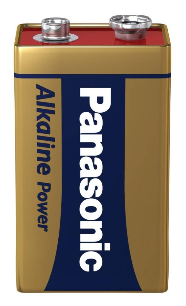 Eine goldene Panasonic Alkaline-Batterie mit den Worten 'Alkaline Power', die vertikal an der Seite gedruckt sind.