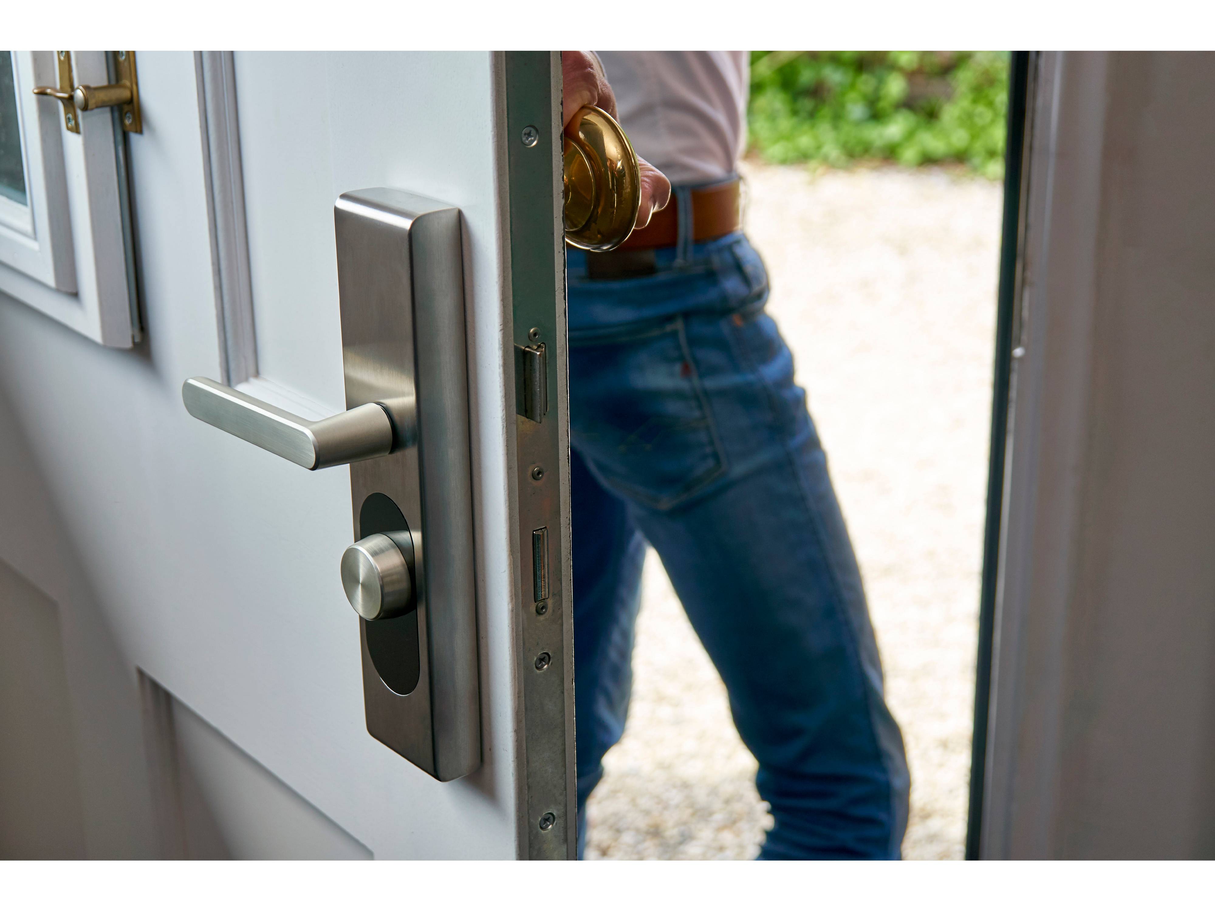 SHELLY Smart Türschloss LOQED, silber