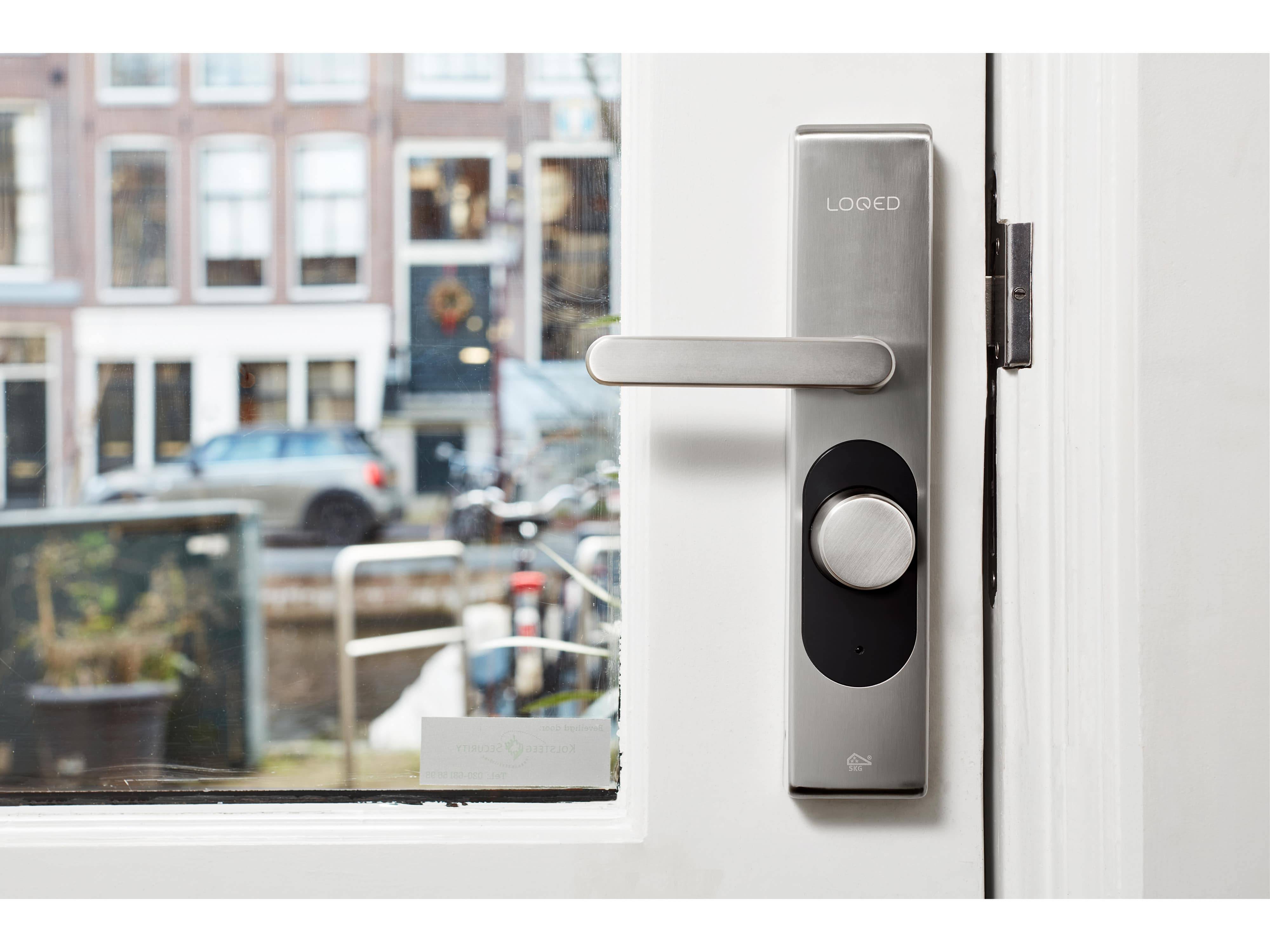 SHELLY Smart Türschloss LOQED, silber