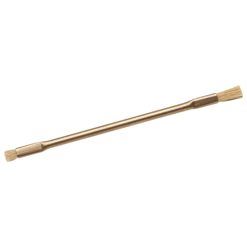 Ein doppelendiger Messingbürste mit steifen Borsten an beiden Enden, entwickelt zum Reinigen von Metalloberflächen oder kleinen detaillierten Teilen.