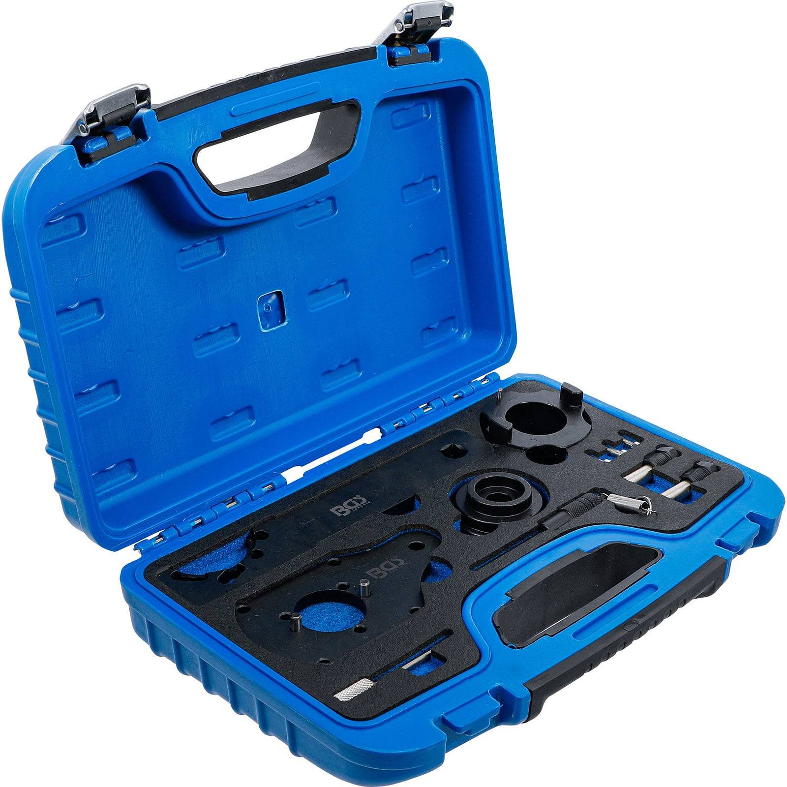 Ein offener blauer Werkzeugkoffer mit verschiedenen ordentlich angeordneten Werkzeugen für Kraftfahrzeuge zum Reparieren und Warten von Fahrzeugen.