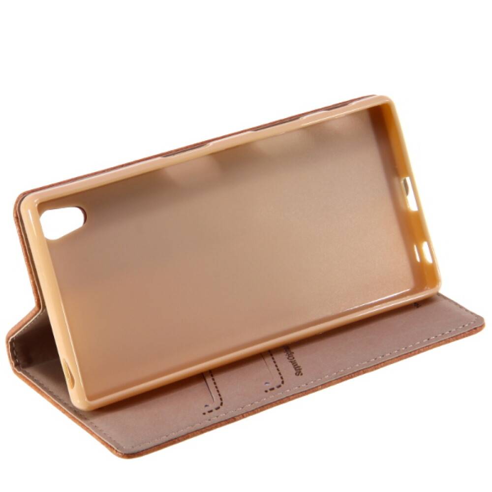 Eine hellbraune Ledergeldbörse mit Handyhülle, die einen Kartensteckplatz und eine Standfunktion für freihändige Nutzung des Telefons bietet.