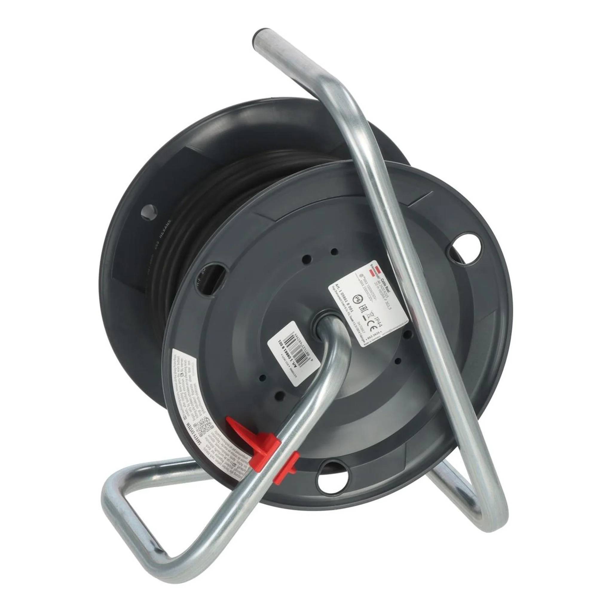 Schwarze Kabelrolle mit silbernem Metallgriff, von hinten auf weißem Hintergrund dargestellt.