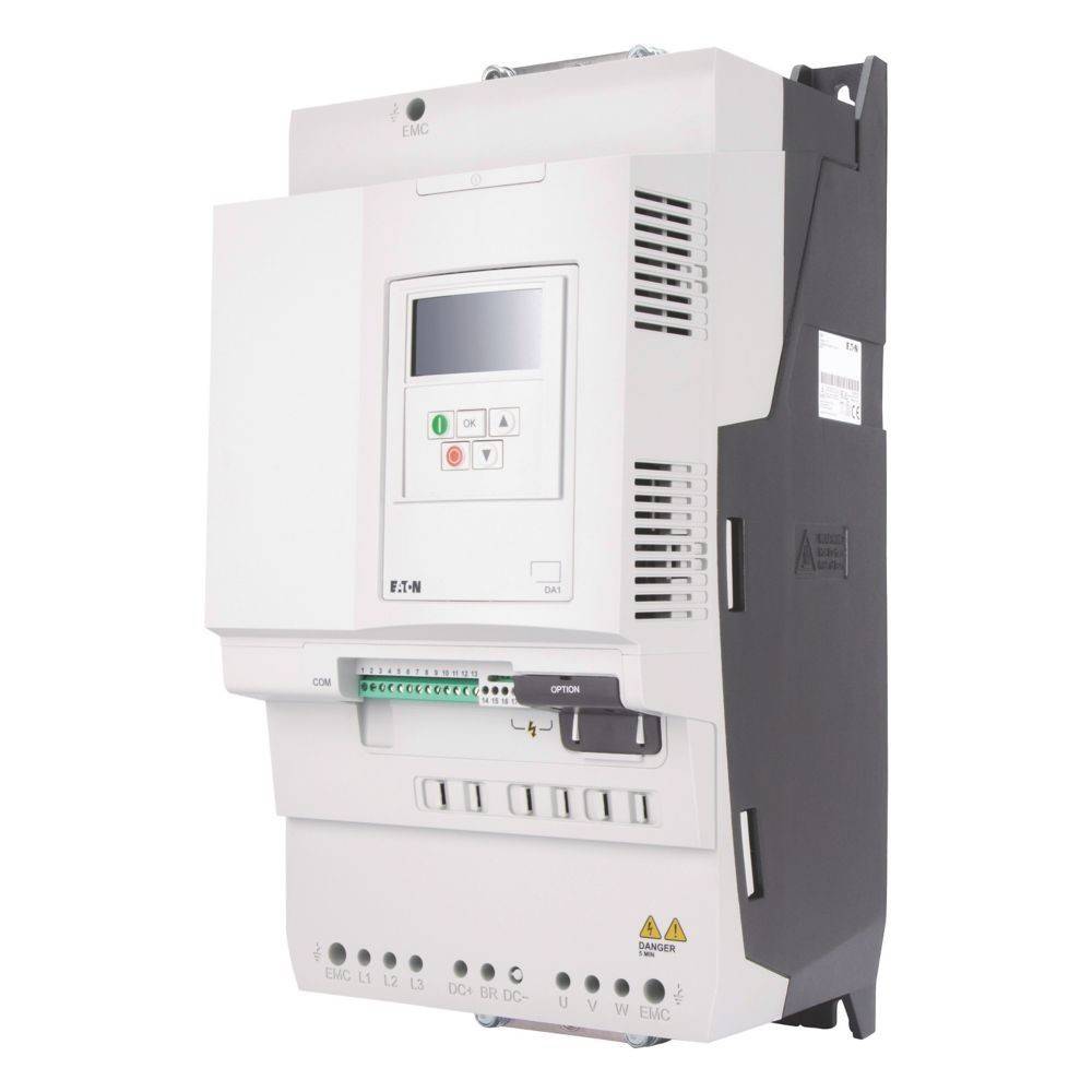 Ein weißes elektrisches Steuergerät mit digitaler Anzeige, verschiedenen Tasten und beschrifteten Anschlüssen, das zur Steuerung elektrischer Systeme verwendet wird.