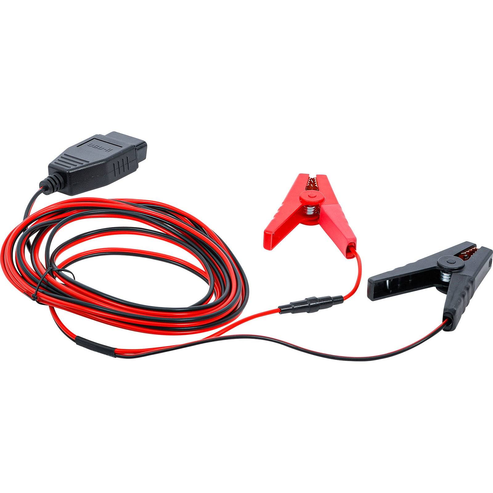 Rote und schwarze Starthilfekabel mit Klemmen, die zum Aufladen oder Starten einer Fahrzeugbatterie vorgesehen sind.