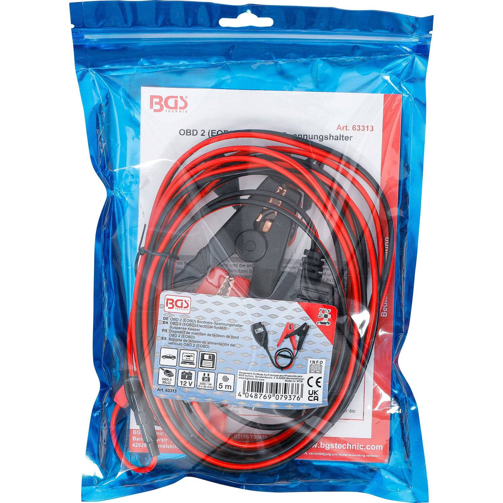 Ein verpacktes OBD2-Diagnosekabel in Rot und Schwarz, mit sichtbaren Anschlüssen. Die Verpackung zeigt Produktdetails und Kompatibilitätsinformationen.