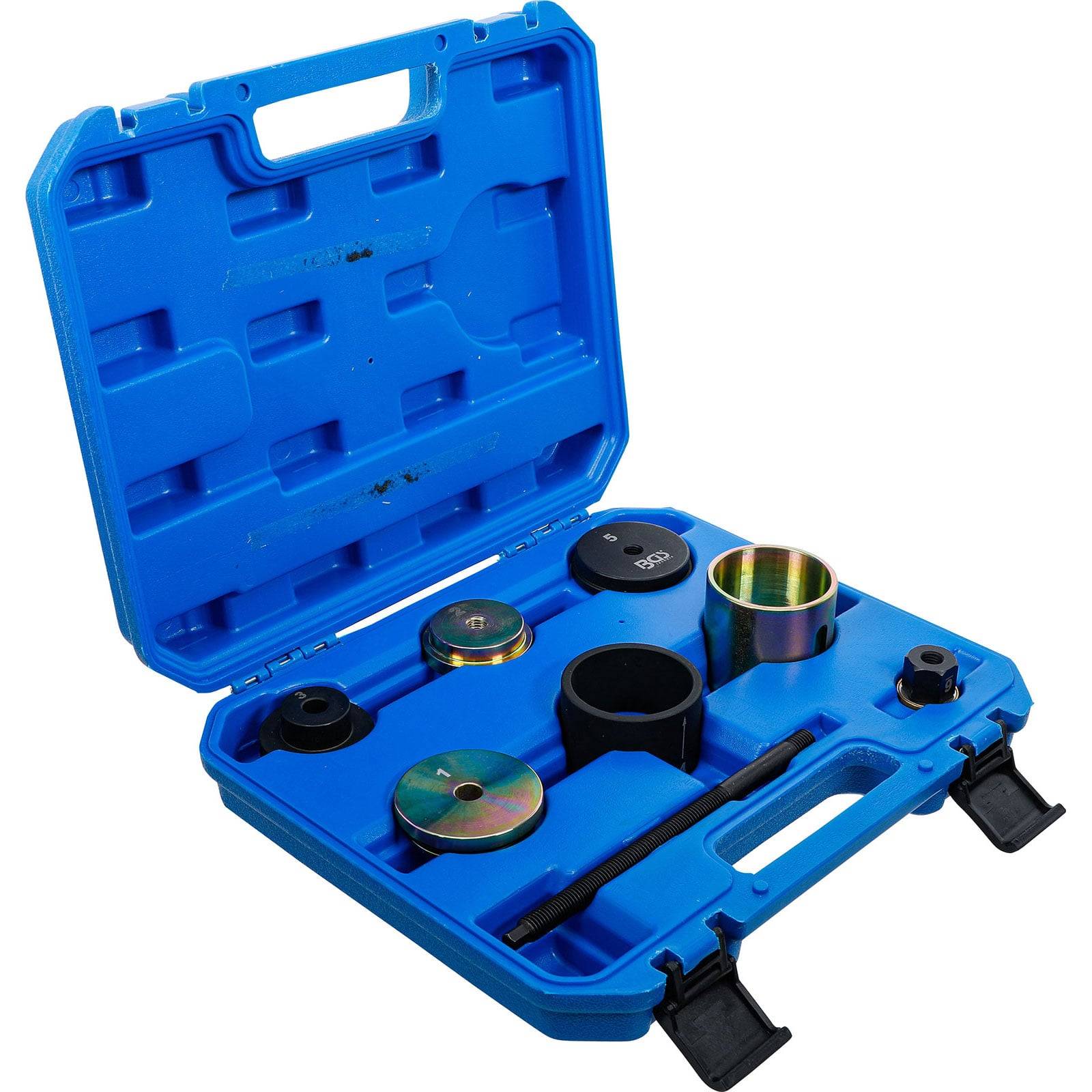 Eine blaue Kunststoffbox, geöffnet, um verschiedene kreisförmige Metallwerkzeuge und Komponenten zu zeigen, die jeweils in ihrem vorgesehenen Fach sitzen und für Automobilarbeiten verwendet werden.