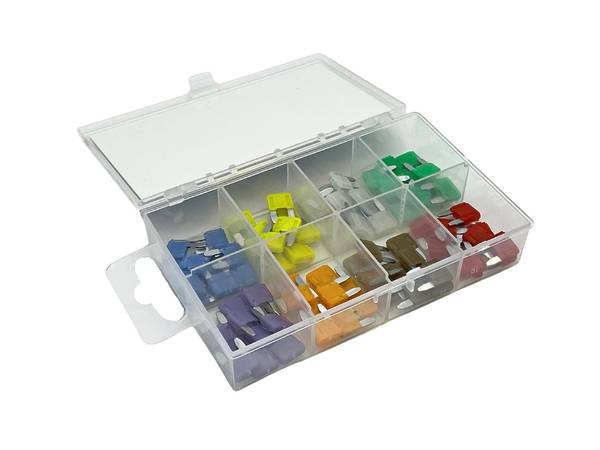 Kunststoff-Lagerbehälter mit Fächern, der sortierte farbige Sicherungsklemmen oder Stecker enthält: blau, gelb, lila, orange, grün, rot und grau.