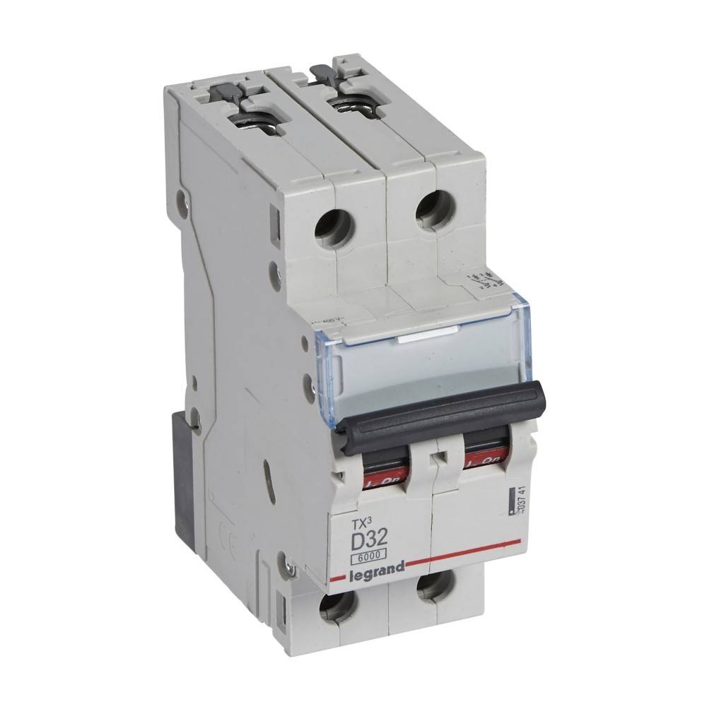 Zweipol-Leitungsschutzschalter, von Legrand mit 'D32' gekennzeichnet, mit einem Schalter zur Steuerung elektrischer Stromkreise.