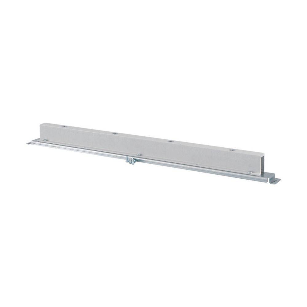 Eine silberne, lineare Metallschubladenführung mit Montagelöchern, verwendet für Schränke und einen reibungslosen Schubladenlauf.