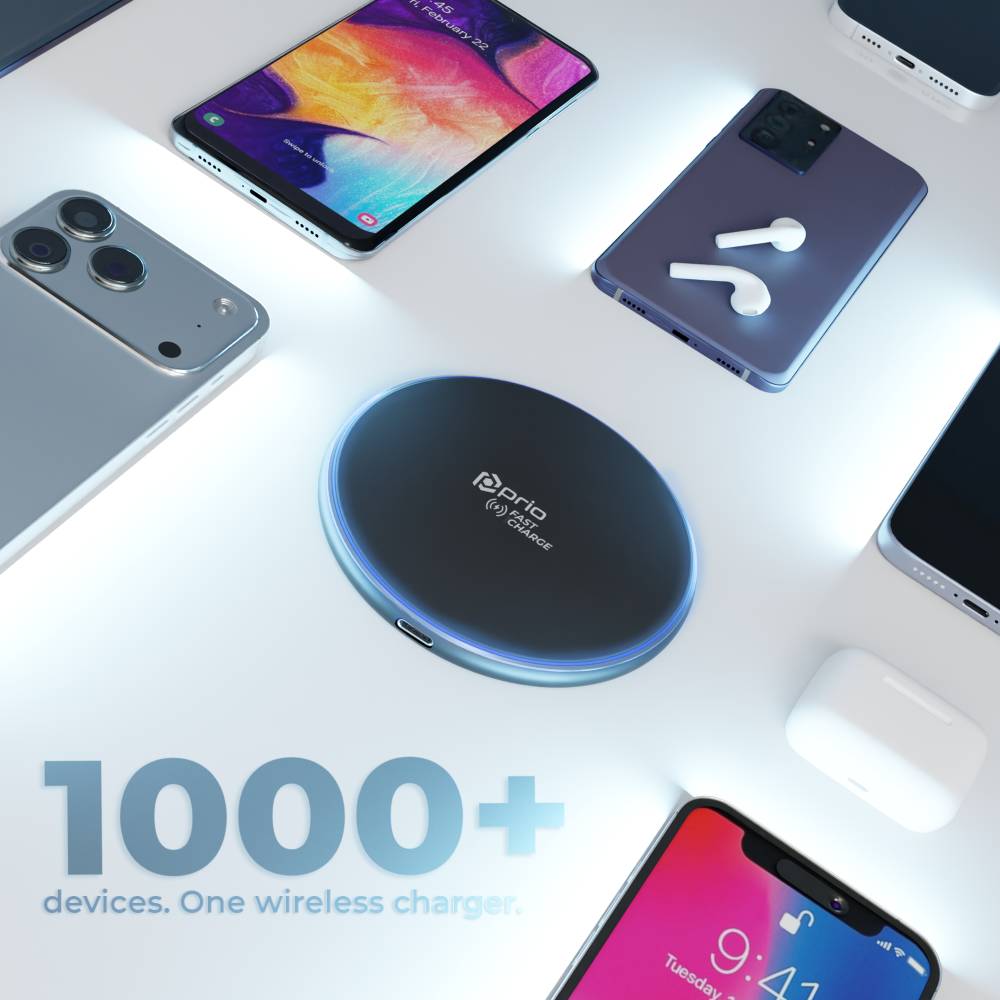 Ein kabelloses Ladegerät wird gezeigt, das mehrere Geräte lädt, einschließlich Telefone und Ohrhörer. Der Text lautet „1000+ Geräte. Ein kabelloses Ladegerät.
