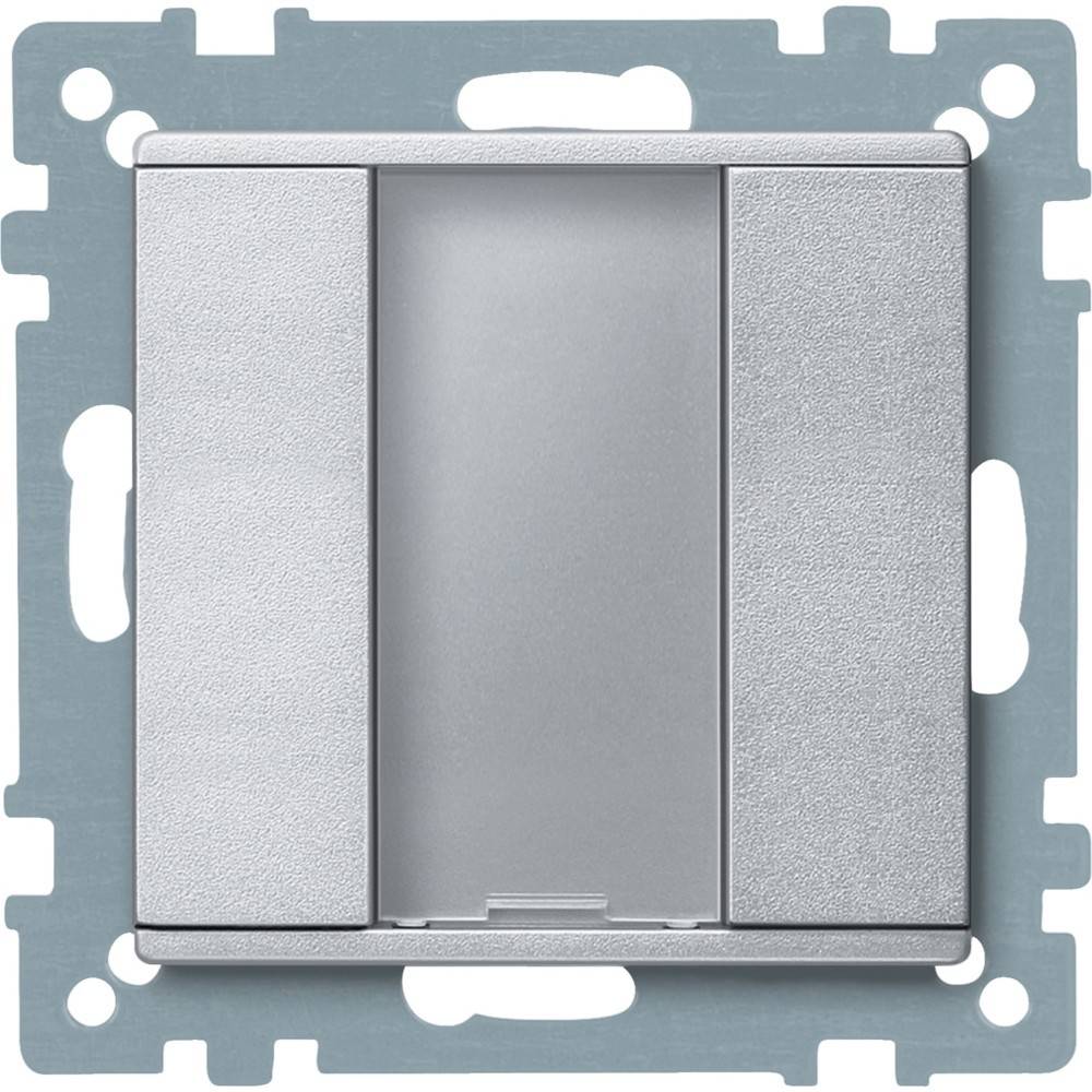 Ein quadratischer elektrischer Wandschalter mit einem minimalistischen silbernen Paneeldesign, montiert auf einem Metallrahmen.