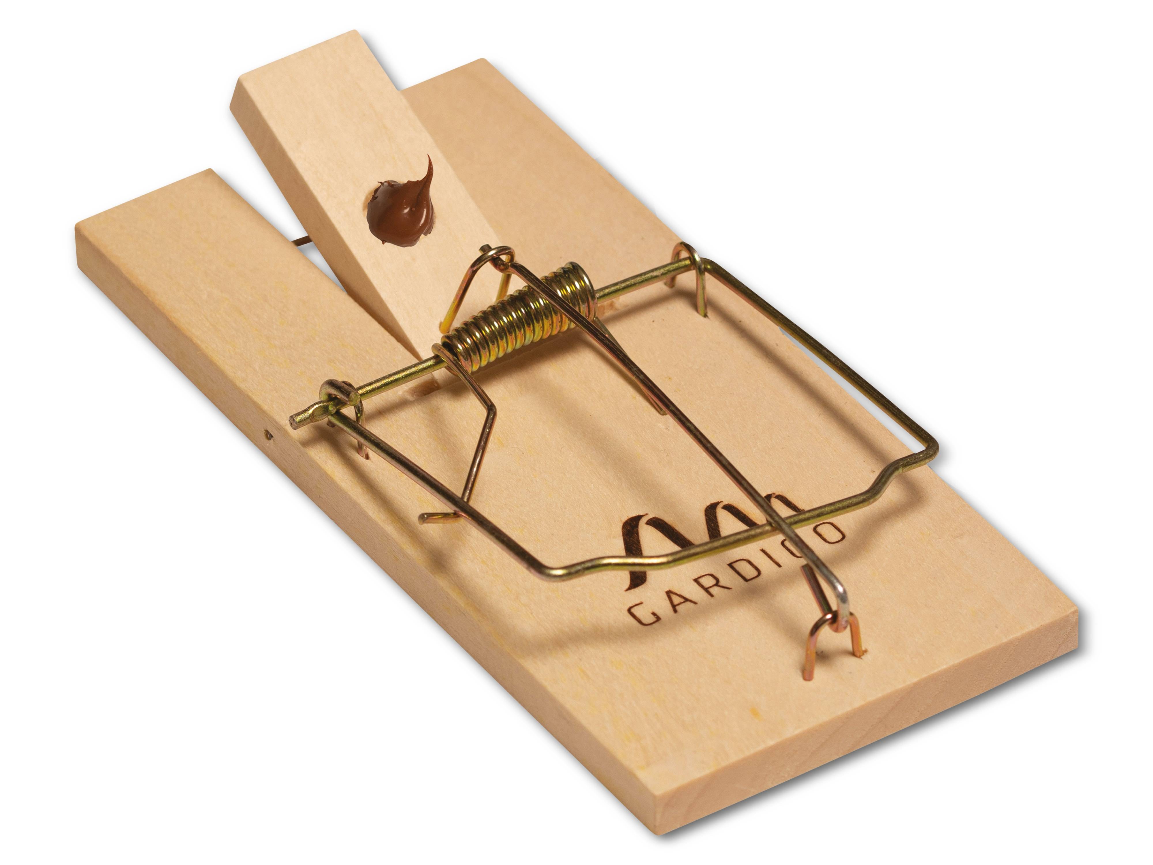 Eine Holz-Mausefalle mit einem Metallfedern-Mechanismus, mit der Aufschrift 'Gardigo', und einem kleinen Klecks brauner Ködersubstanz auf dem Auslöser.