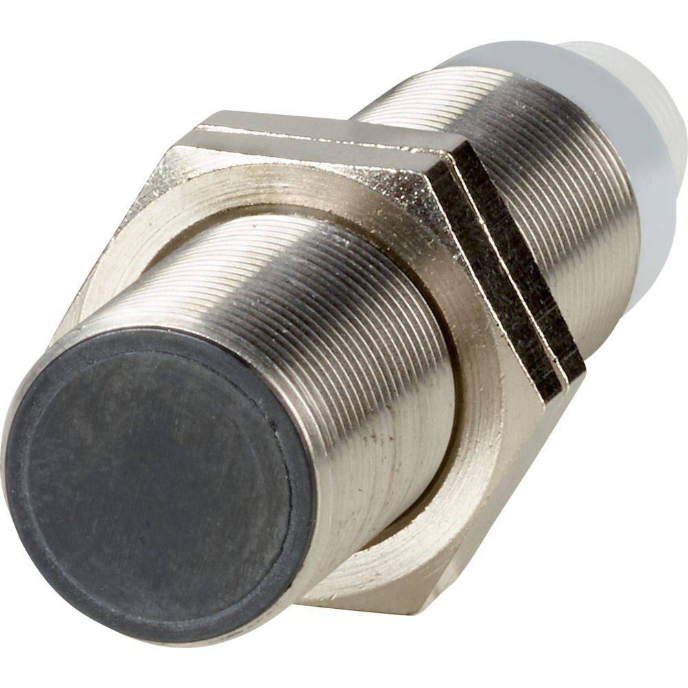 Ein zylindrischer Metallsensor mit Außengewinde und einer flachen, kreisförmigen Sensoroberfläche, der wahrscheinlich zur Näherungserkennung in industriellen Umgebungen eingesetzt wird.