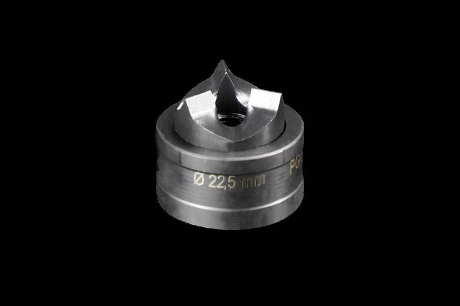 Ein Metallbohrer mit einer scharfen, spitzen Spitze und eingravierter Messskala 'Ø 22,5 mm'. Verwendet für präzises Bohren in harten Oberflächen.