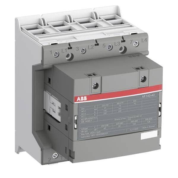 Ein grauer ABB-Schütz mit mehreren beschrifteten Anschlüssen, der für Hochleistungsfunktionen in industriellen elektrischen Systemen verwendet wird.