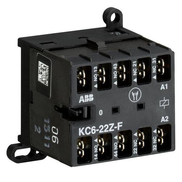 Elektrischer Kontaktor 'KC6-22Z-F', der Anschlusspunkte mit den Beschriftungen 'NO', 'NC', 'A1' und 'A2' zeigt, mit einem QR-Code an der Seite.