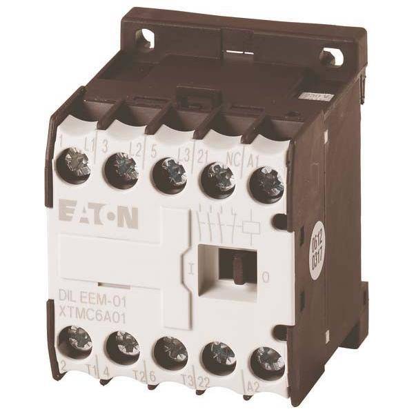 Elektrischer Schütz mit der Markenbezeichnung 'Eaton', die auf der Vorderseite sichtbar ist. Es handelt sich um ein kastenförmiges Gerät mit mehreren Anschlusspunkten.
