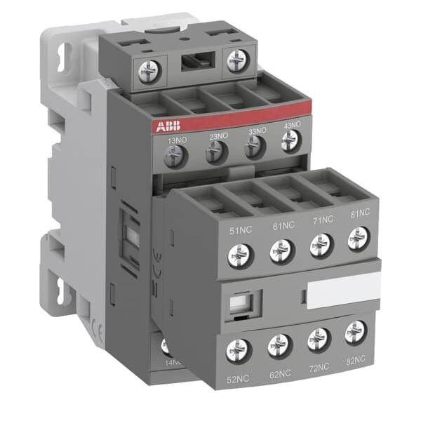 Elektrischer Schütz mit neun beschrifteten Anschlüssen, verwendet in elektrischen Schaltkreisen zur Leistungssteuerung. Graues Gehäuse mit sichtbarem Markenetikett.