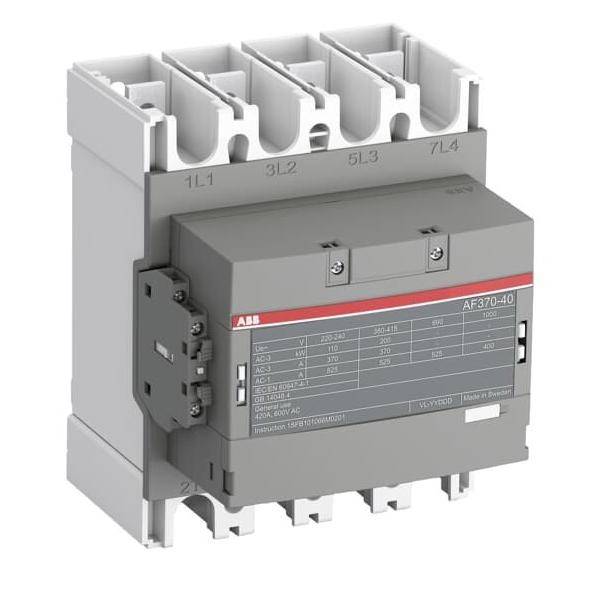 Dreiphasen-Industriecontactor mit vier Steckplätzen oben, beschriftet mit 1L1, 3L2, 5L3 und 7L4, mit Spezifikationen auf der Vorderseite.
