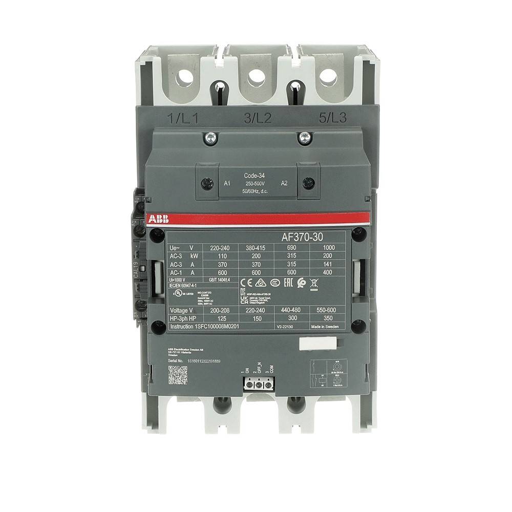 Ein grauer elektrischer Schütz mit drei Anschlüssen, die an der Oberseite mit '1/L1', '3/L2' und '5/L3' beschriftet sind. Das Herstelleretikett zeigt 'ABB'.