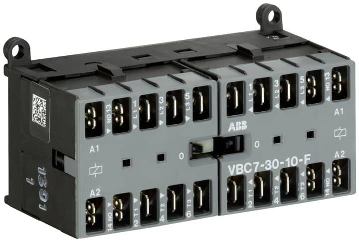 Eine elektrische Komponente mit der Bezeichnung 'ABB VBC7-30-10', die mehrere Anschlussklemmen und Schalter aufweist.