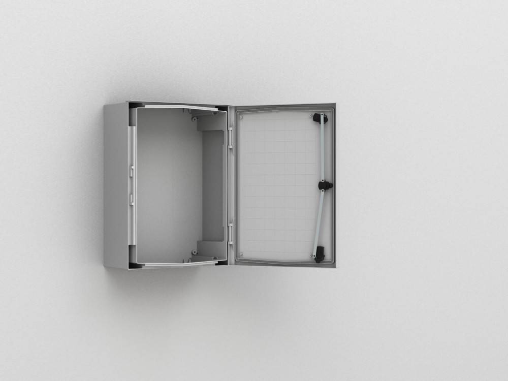 Eine offene graue elektrische Schaltschrank, der an einer weißen Wand montiert ist und dessen Innenraum sowie den Mechanismus der Tür zeigt.