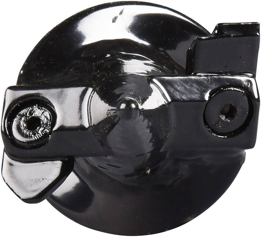 Eine Nahaufnahme eines schwarzen, metallischen Kreisförmigen Objekts, möglicherweise eine Komponente oder Befestigung, mit Schrauben und einer reflektierenden, glänzenden Oberfläche.