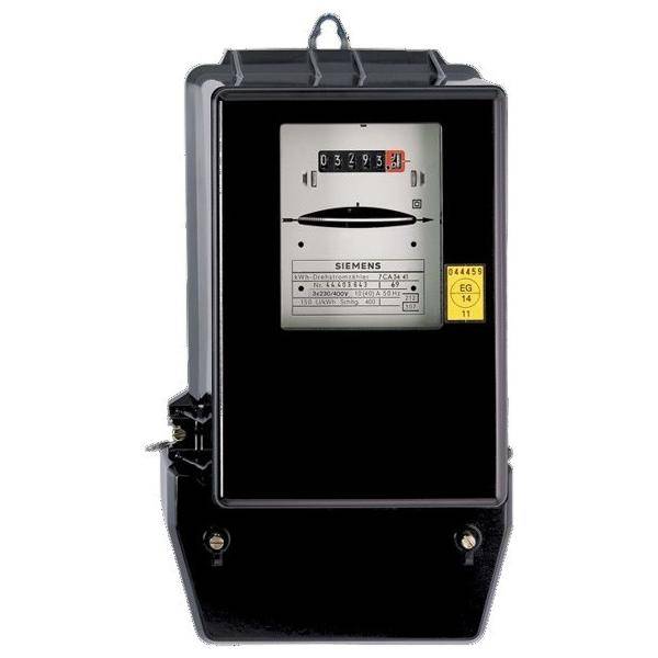 Elektrischer Zähler zeigt '03493' Kilowattstunden an.