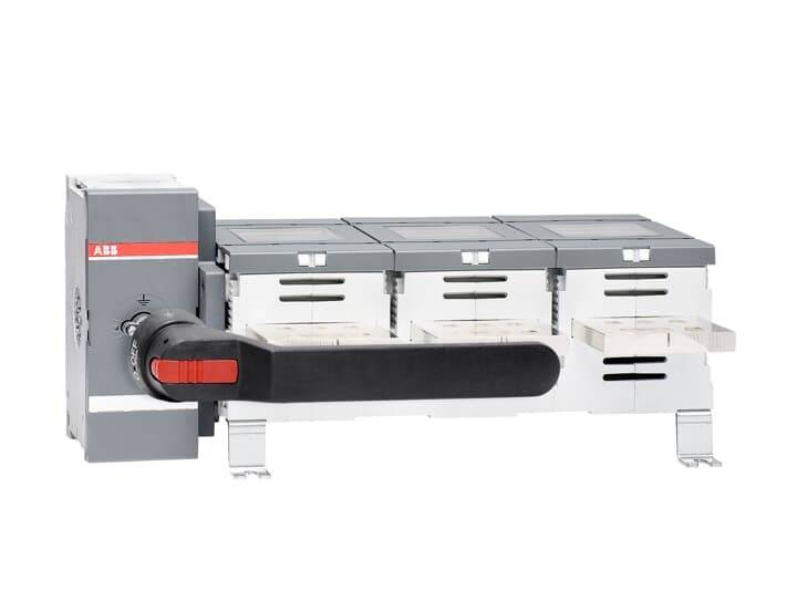 Ein modulares industrielles Transportsystem mit einem Steuerhebel an der Seite, bestehend aus mehreren Abteilen für Sortier- oder Montagevorgänge.