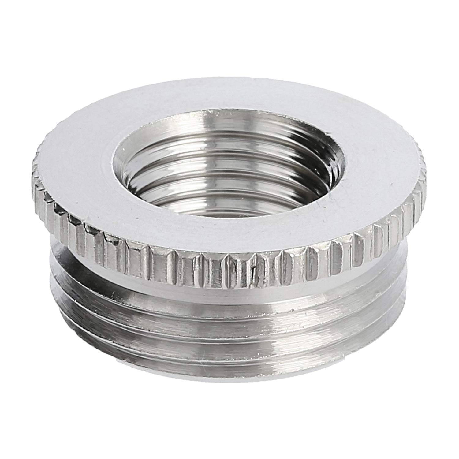 Metalliger Gewindeadapter mit gerillter Kante, entwickelt zum Verbinden von zwei Armaturen mit unterschiedlichen Durchmessern.