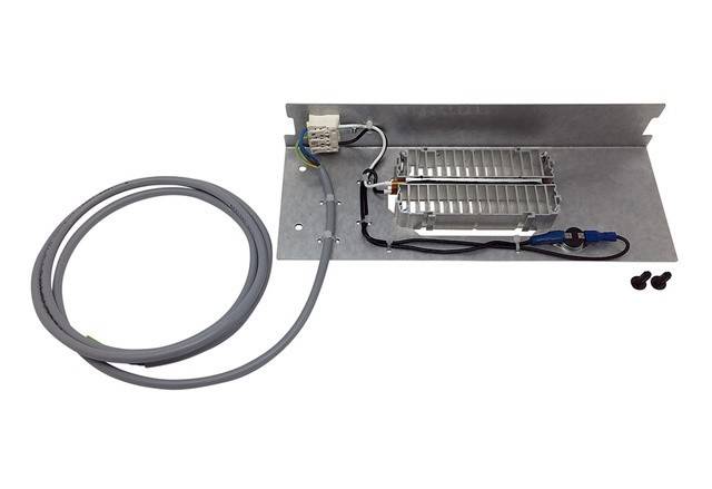 Heizelement mit Metallgehäuse, angeschlossenen Kabeln und einem langen Kabel für industrielle Anwendungen.