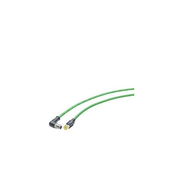 Zwei grüne Ethernet-Kabel mit abgewinkelten schwarzen Steckern auf weißem Hintergrund.