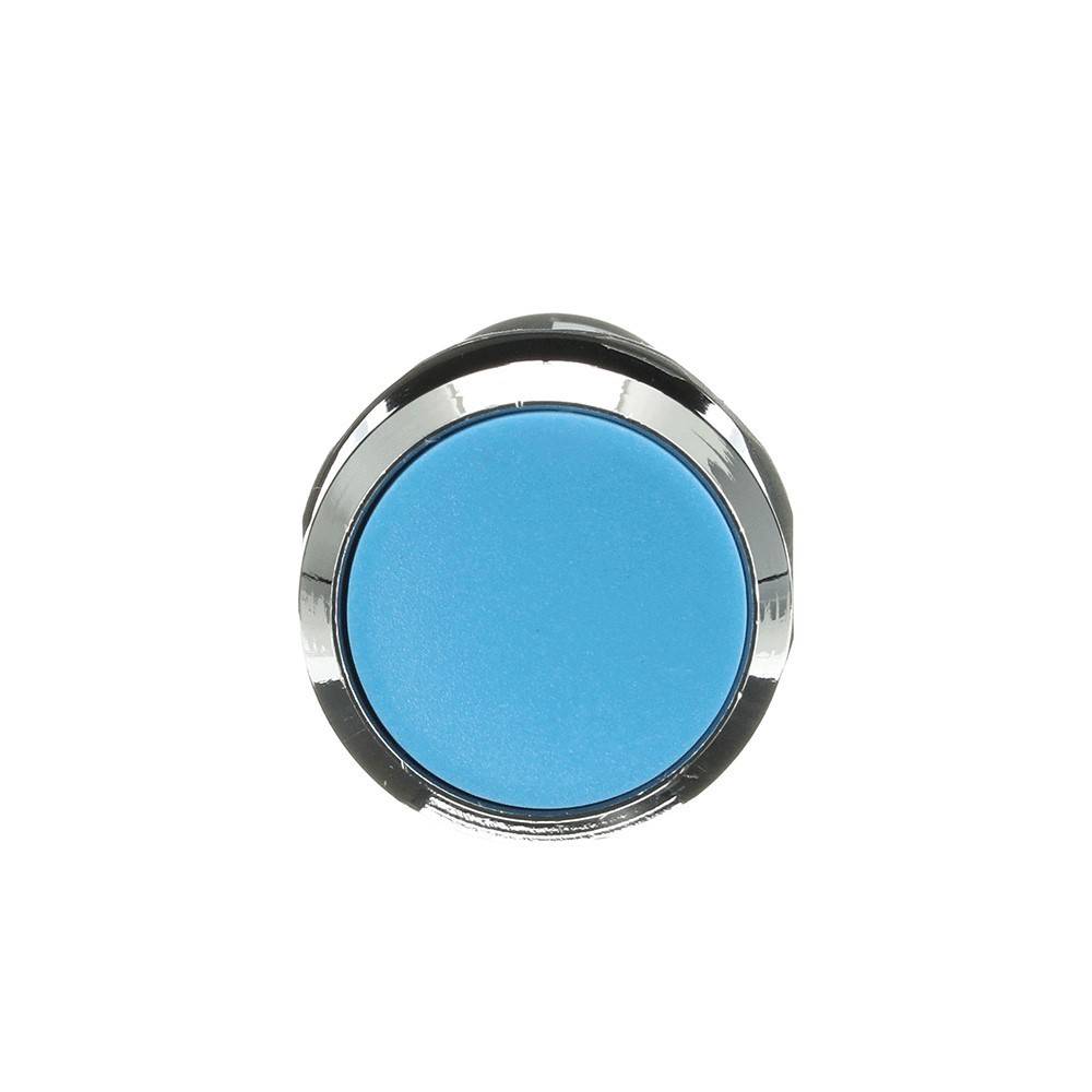Ein runder, blauer Knopf mit silbernem Rand, von oben betrachtet.
