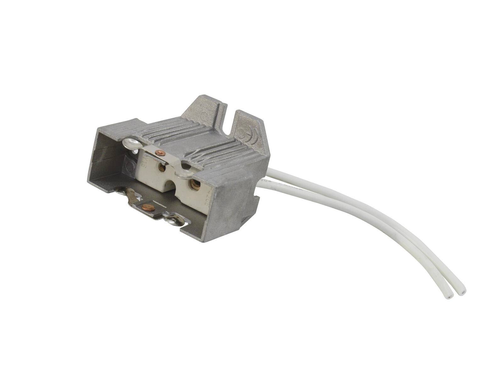 Ein grauer Zwei-Pin-Elektrostecker mit weißen Kabeln, die von ihm ausgehen, wahrscheinlich verwendet zum Verbinden oder Befestigen von elektrischen Komponenten.