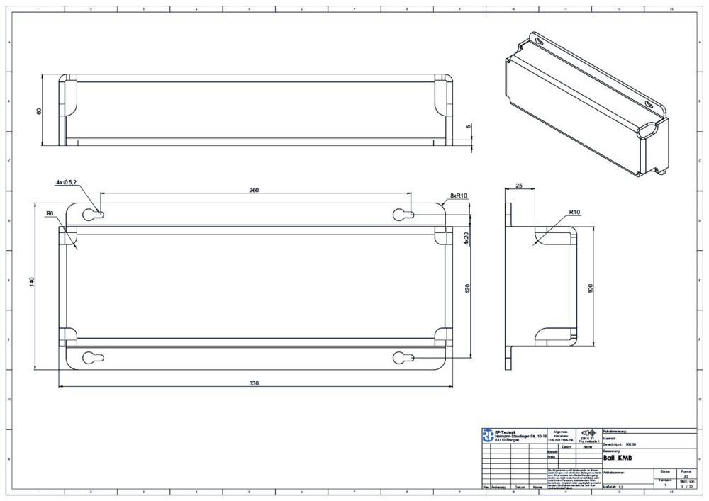 Technische Zeichnung einer linearen Leuchte mit detaillierten Maßangaben, die mehrere Ansichten einschließlich Draufsicht, Seitenansicht und Querschnitt zeigt.