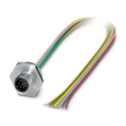Ein mehrfarbiger verdrahteter Elektrostecker mit metallischem Gehäuse und mehreren Stiften wird auf weißem Hintergrund gezeigt.