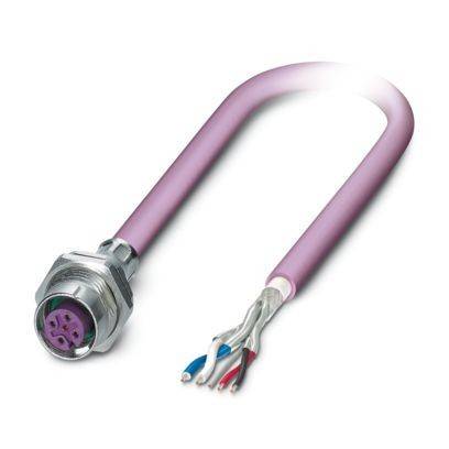 Ein lila Industriekabel mit einem Metallstecker auf der einen Seite und freigelegten farbigen Drähten auf der anderen Seite, das eine elektrische Komponente veranschaulicht.