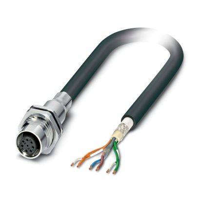 Ein schwarzes Kabel mit einem Metallstecker an einem Ende und freiliegenden mehrfarbigen Drähten am anderen Ende, was auf eine elektrische Verbindung hindeutet.