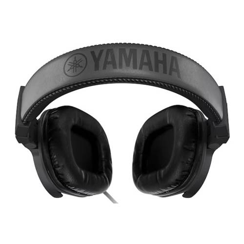 Schwarze Yamaha Over-Ear-Kopfhörer mit gepolstertem Kopfbügel und Ohrmuscheln, auf weißem Hintergrund isoliert.