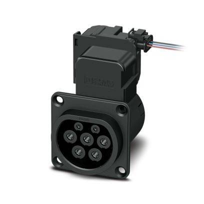 Schwarzer Ladestecker mit fünf runden Anschlüssen, verwendet für Elektrofahrzeuge, vor neutralem Hintergrund.