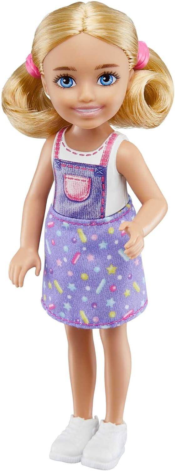 Mattel HBX03 - Barbie-Schwestern Backspielset mit Barbie-Puppe & Chelsea-Puppe